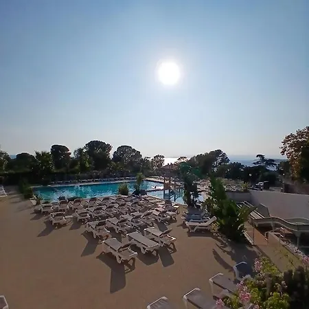 Vacation With Exceptional Sea Views In St Raphael Tatil Evi Saint-Raphaël